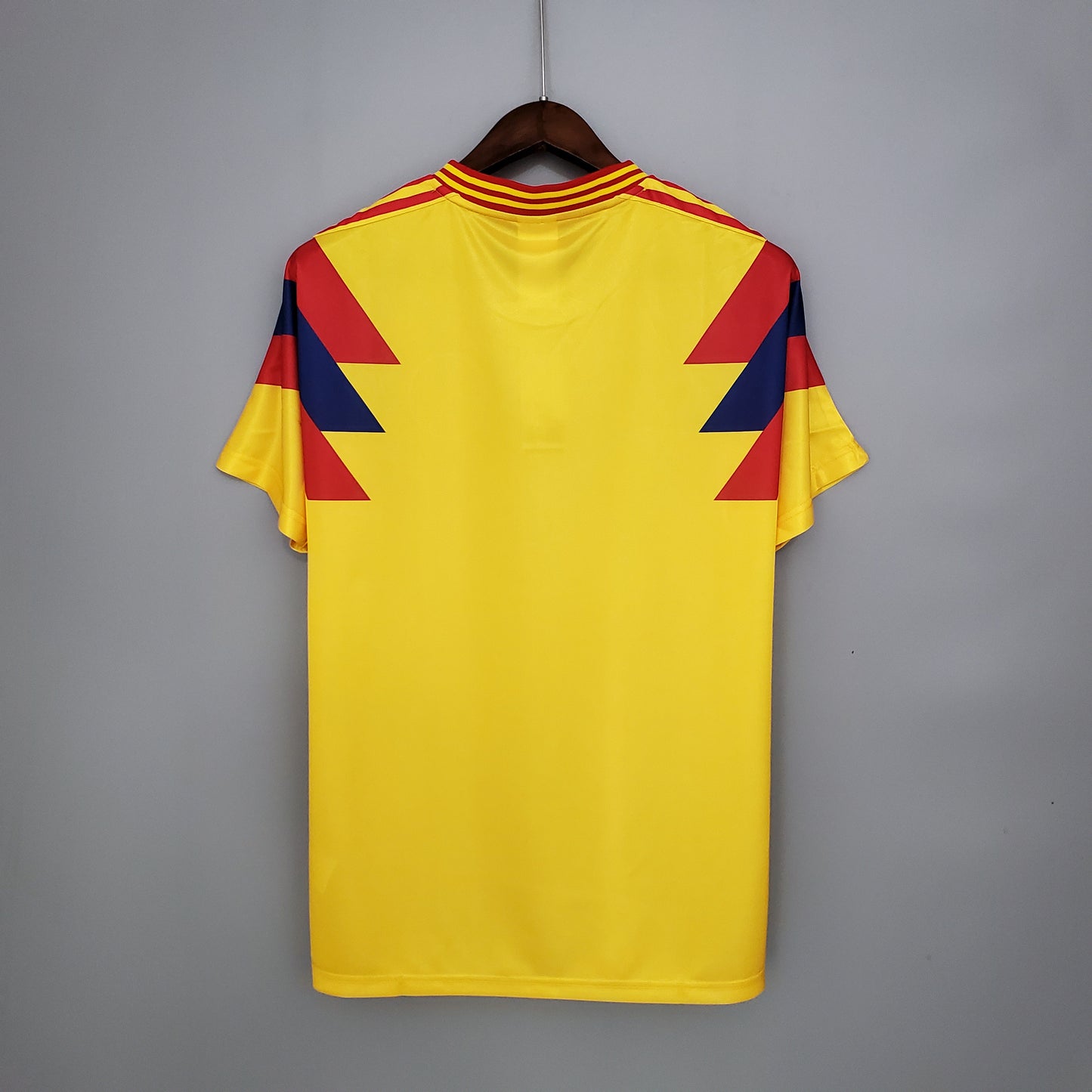 Retro Colombia 1990 Home